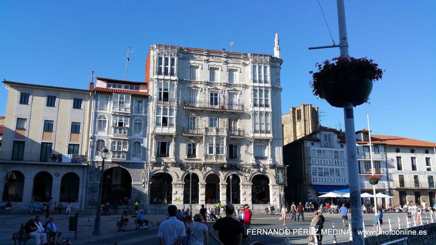 Castro Urdiales, Cantabria, España  (Photo - Date: 15-07-2016   /  Time: 19:35:24)