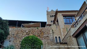 Plaza de la Ermita, Roda de Bará, Tarragona, España