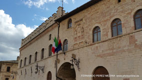 Piazza del Comune, Asis, Italia
