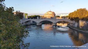 Ponte Vittorio Emanuele II, 00186 Roma, Italia