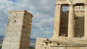 Propylaea Acrópolis, Dionysiou Areopagitou, Athina 105 58, Grecia