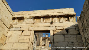 Propylaea Acrópolis, Dionysiou Areopagitou, Athina 105 58, Grecia