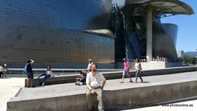 Museo Guggenheim Bilbao, Avenida Abandoibarra, Bilbao, España